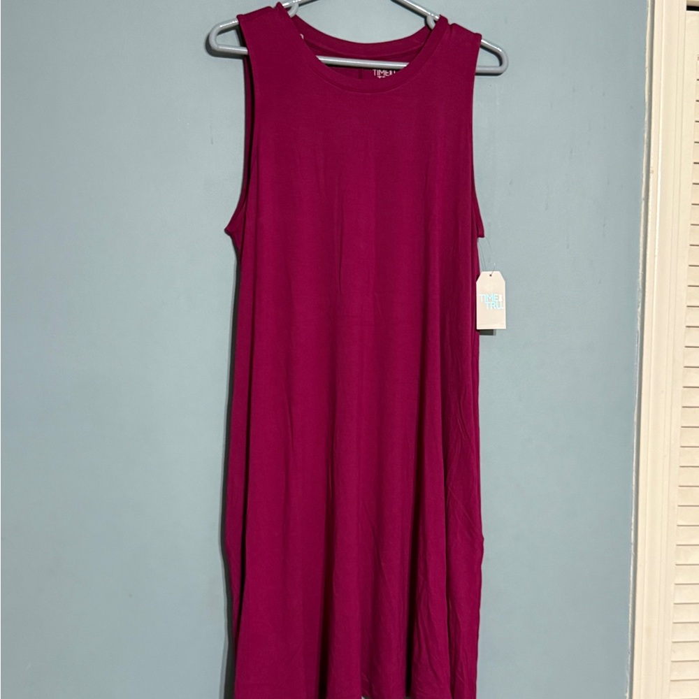 SELLING TIME And TRU DRESS SIZE XL NWT SLEEVELESS COLOR VIOLET MAGENTA